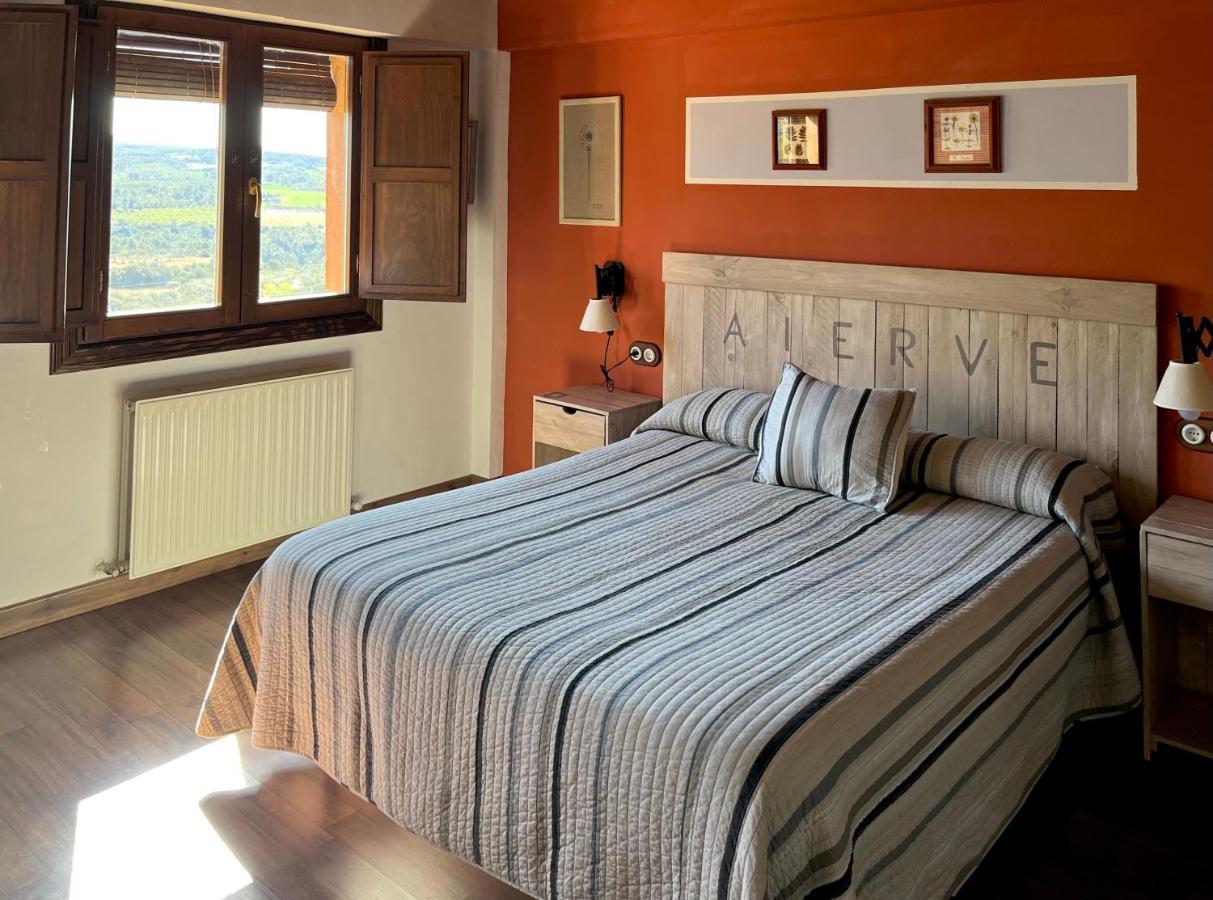 Hotel Rural Reina Berta Murillo de Gállego Exteriör bild